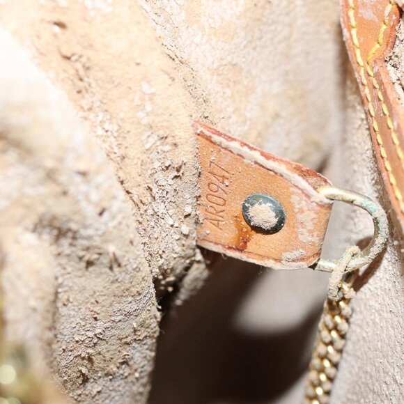 LOUIS VUITTON Monogram Bucket GM Shoulder Bag - Picture 9 of 15